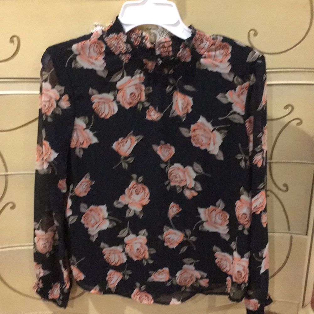 Floral print blouse